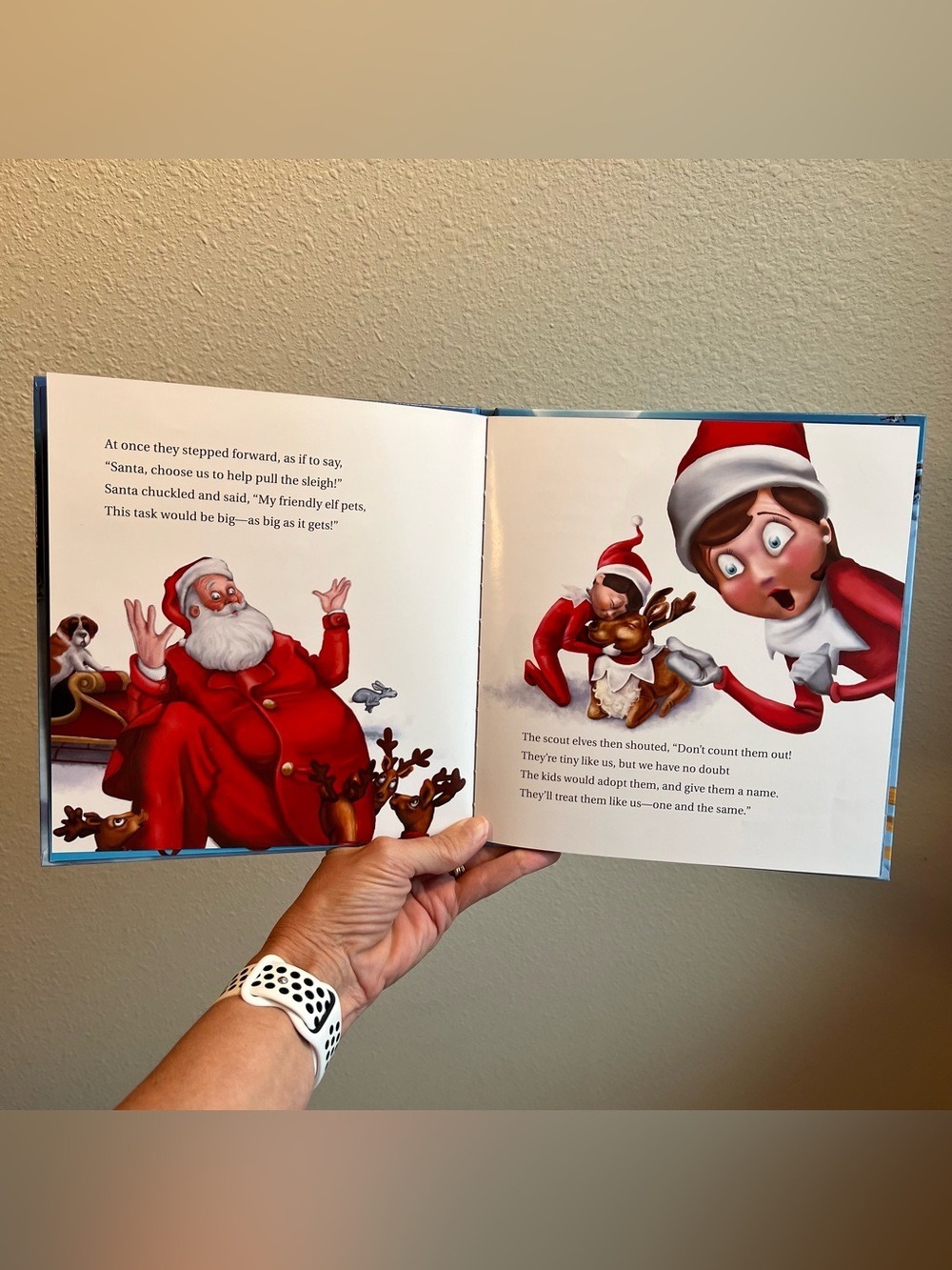 Elf on the Shelf Elf Pets A Reindeer Tradition Hardcover Holiday Storybook - Picture 4 of 4